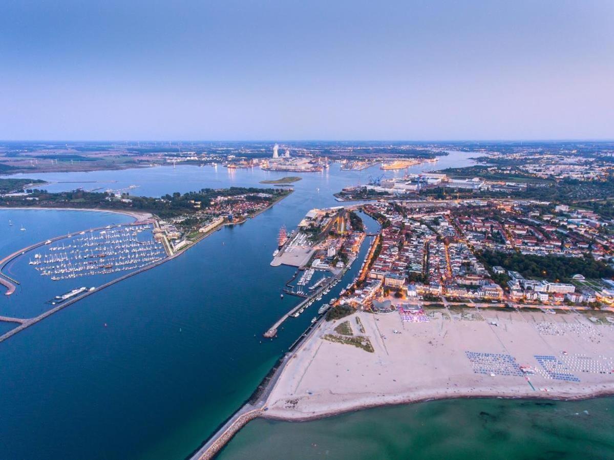 Sonnendeck, Direkt Am Leuchtturm Apartment Rostock Bagian luar foto